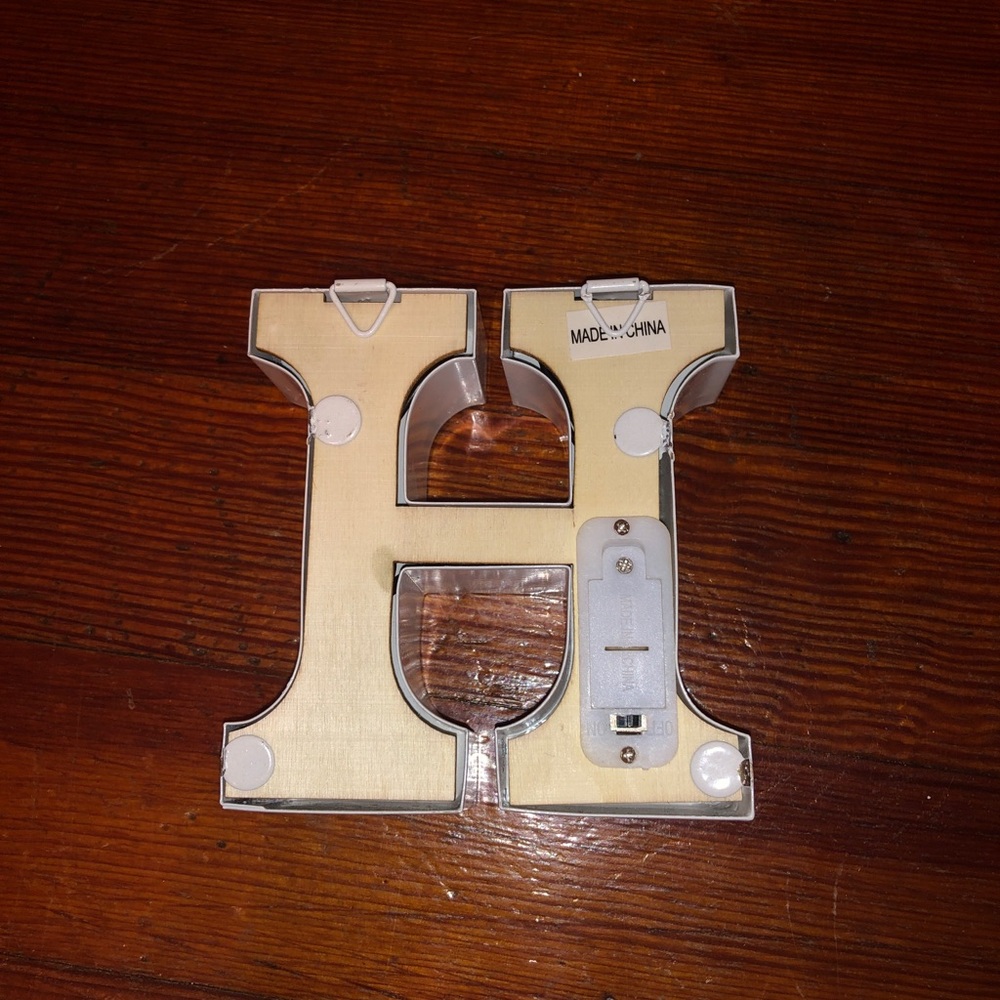 SMALL letter H - Picture 4 of 4